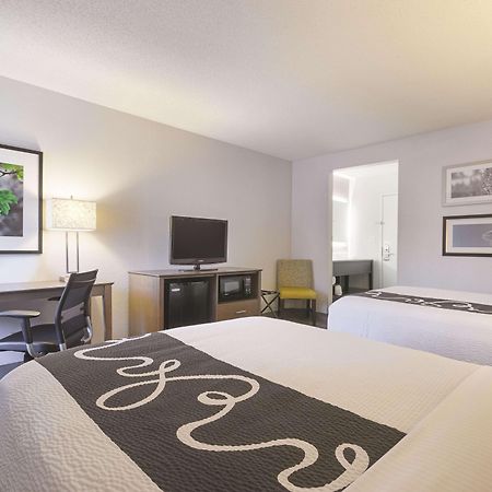 La Quinta By Wyndham Hartford Bradley Airport Hotel Windsor Locks Exterior foto