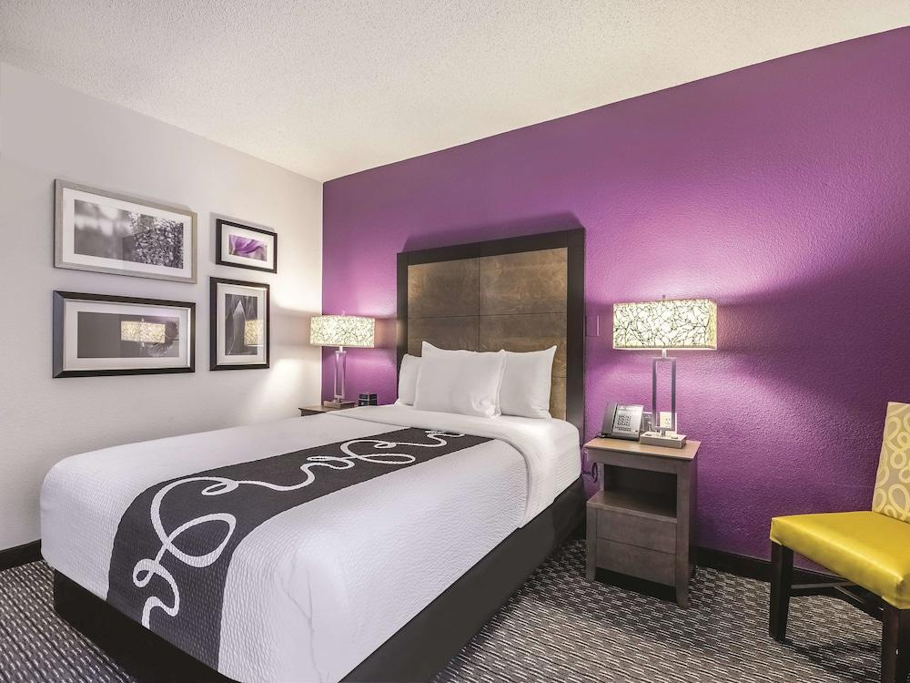 La Quinta By Wyndham Hartford Bradley Airport Hotel Windsor Locks Exterior foto