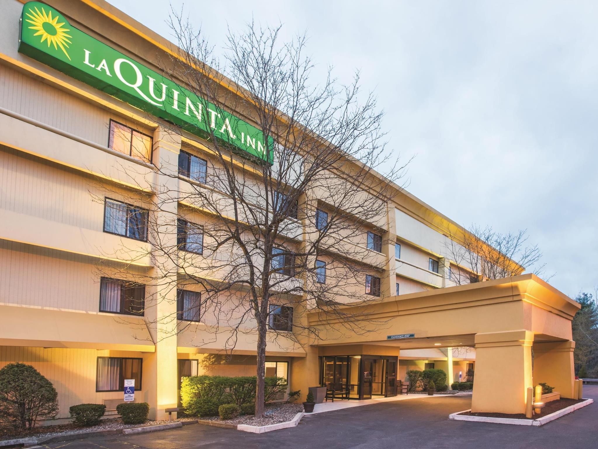 La Quinta By Wyndham Hartford Bradley Airport Hotel Windsor Locks Exterior foto