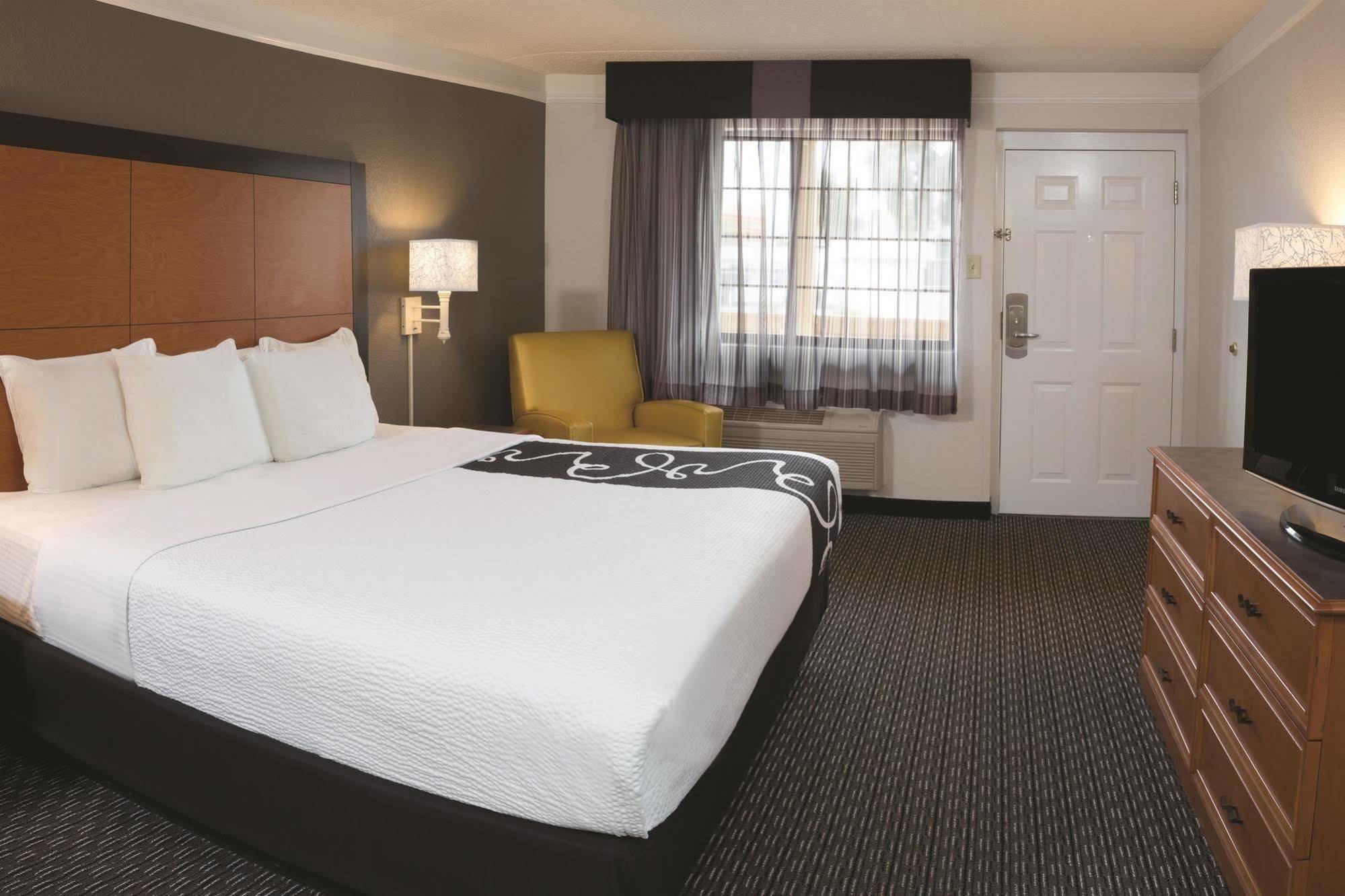 La Quinta By Wyndham Hartford Bradley Airport Hotel Windsor Locks Exterior foto